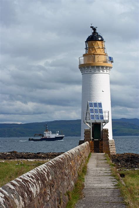 Tobermory Lighthouse, Mull | Tom Willett | Flickr