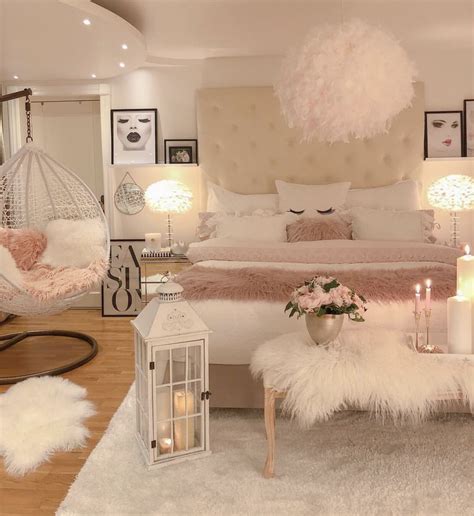 Super cute white, pink and rose gold teenage room #roomdesign #cuteroomdecor #aesthetic