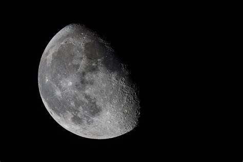 Moon - Waning Gibbous - Photography Life