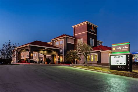 La Quinta Inn & Suites by Wyndham Kerrville | Kerrville, TX Hotels