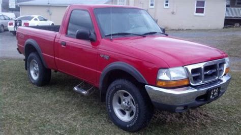 Purchase used Ford Ranger XLT 4x4 Pickup truck in Elkin, North Carolina, United States