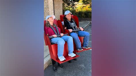 Sisters named 'best dressed' for viral Halloween costume - ABC News