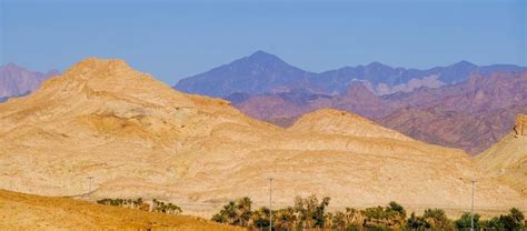 Is Mount Sinai Jabal al-Lawz or Jabal Maqla? - Jabal Maqla