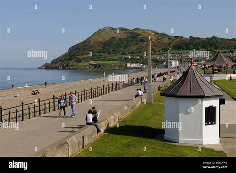 The seafront at Bray looking toward Bray Head Seaside town south of Stock Photo: 29775454 - Alamy