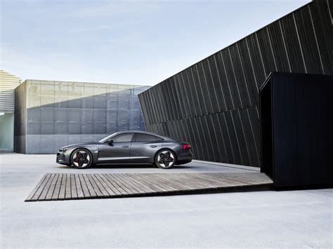 Audi RS e-tron GT technical specifications and fuel economy