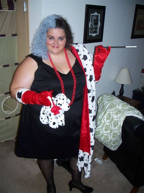 Cruella DeVille Costume – Sewing Projects | BurdaStyle.com