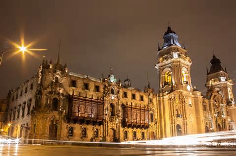 File:Catedral de Lima Night.jpg - Wikimedia Commons