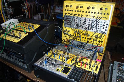 Sound Geeks Are Resurrecting the Analog Synthesizer - The New Stack