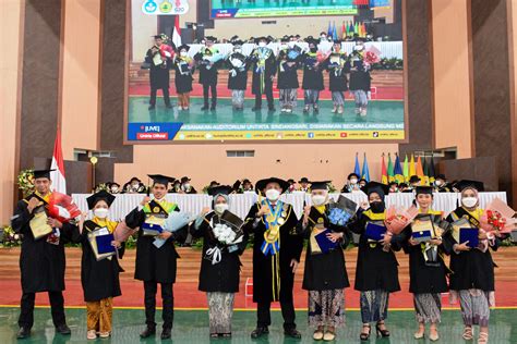 905 Mahasiswa Resmi Menjadi Alumnus Untirta JAWARA dalam Wisuda ...