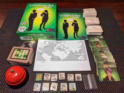 Board Game Review: Codenames Duet, a team based word guessing game from CGE