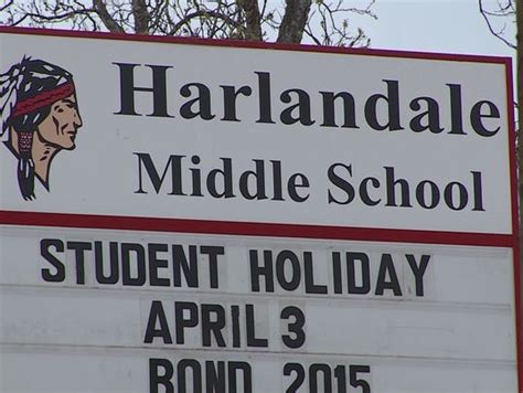 Harlandale ISD cuts back 8th grade advancement audience