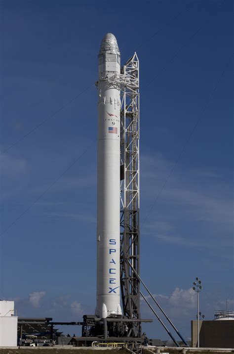 SpaceX Falcon 9 Set for Critical Engine Test Firing on Monday, April 30 - Universe Today
