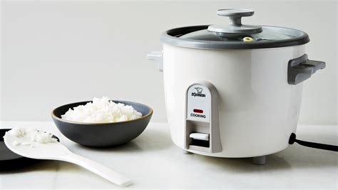 The Best Rice Cooker is Small But Mighty—And Only Has One Button ...