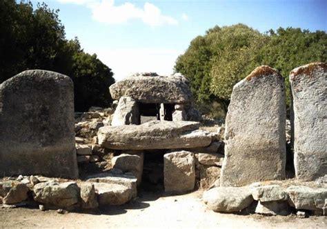 nuragic civilisation - Sök på Google | Archeologia, Sardegna, Sito archeologico