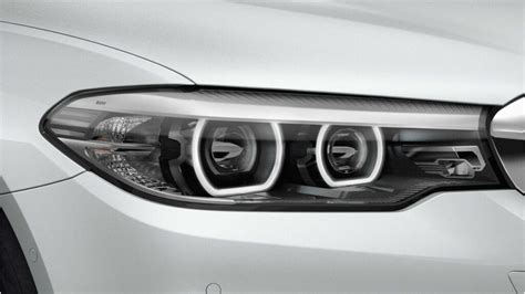 GUIDE: The Different BMW Headlights Technologies Explained