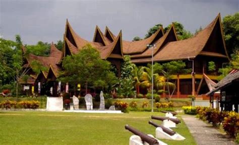 Perlis Craft Cultural Complex - HolidayGoGoGo