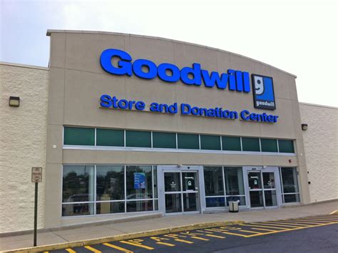 “Goodwill Hiring” Dozens Of Positions Across “South Florida”! – X102.3