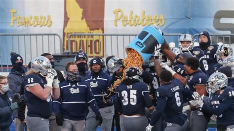 Why is it called the Famous Idaho Potato Bowl? History of college ...