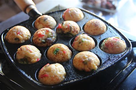 The Best Takoyaki Pans for Cooking Delicious Octopus Balls - NomList