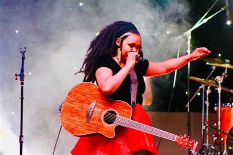 Zahara biography: Full name, Songs, Albums, Alcohol Addiction, Cause of Death - Gotta News