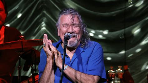 Robert Plant Sings "Stairway To Heaven" For First Time In 16 Years ...