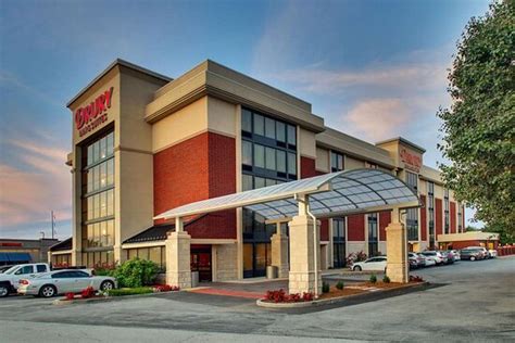 Great Location and Great Hotel - Review of Drury Inn & Suites Bowling ...