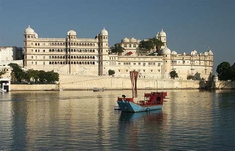 Lake Palace Udaipur - India Travel Guide