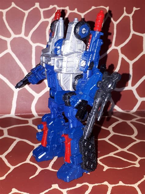 SIEGE Weaponizer Autobot Cog - War for Cybertron Trilogy -… | Flickr