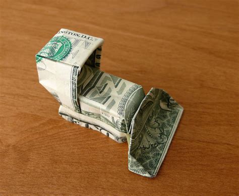 25 Exceptional Dollar Bill Origami Examples