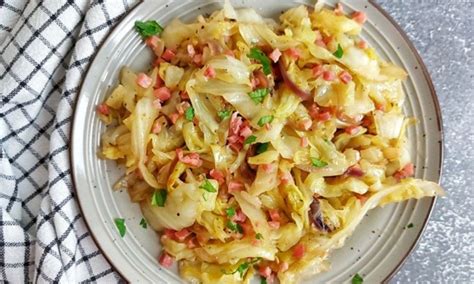 Easy Keto Fried Cabbage with Bacon Recipe