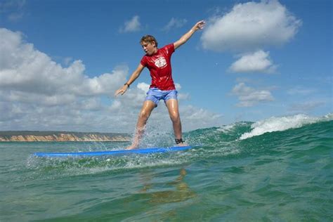 Short Rainbow Beach Surf Lesson 2024