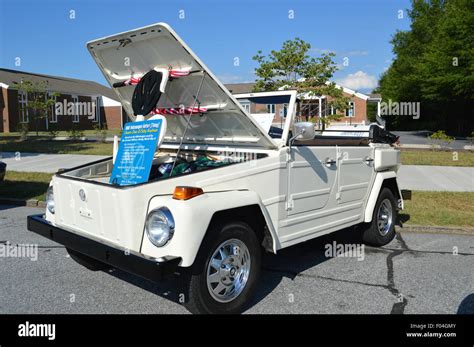 Convertible vw thing hi-res stock photography and images - Alamy