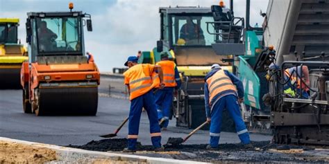 SOUTH AFRICA: Pilot project for building a road out of recycled plastic ...