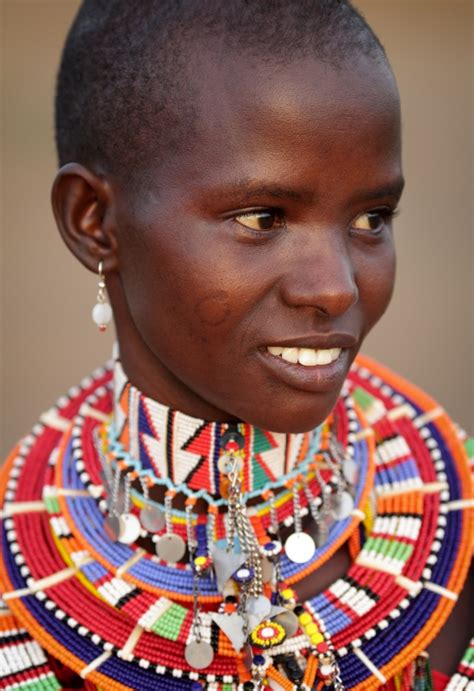 Kenya, Maasai girl - Dietmar Temps, photography