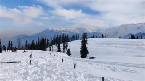 Snow covered Kashmir is truly winter wonderland, these serene pictures ...