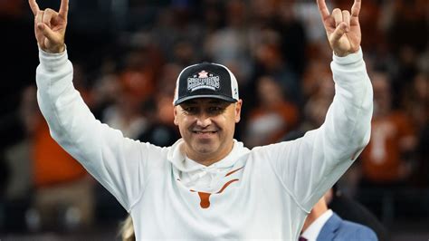 Steve Sarkisian gets contract extension as Texas football coach