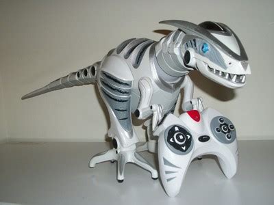 32" WowWee "ROBORAPTOR" REMOTE CONTROL ROBOT DINOSAUR | #237902462