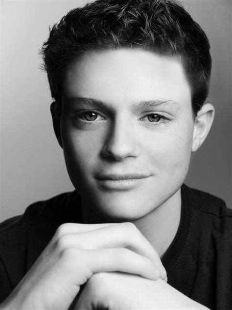 Sean Berdy - Celebrity biography, zodiac sign and famous quotes