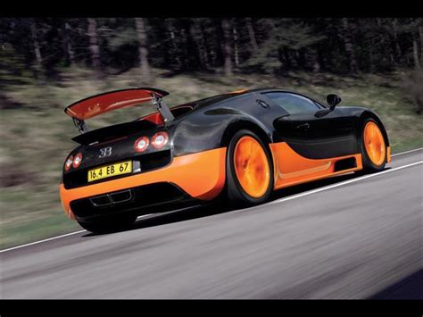 Bugatti Veyron Super Sport Price, Specs, Review, Pics & Mileage in India