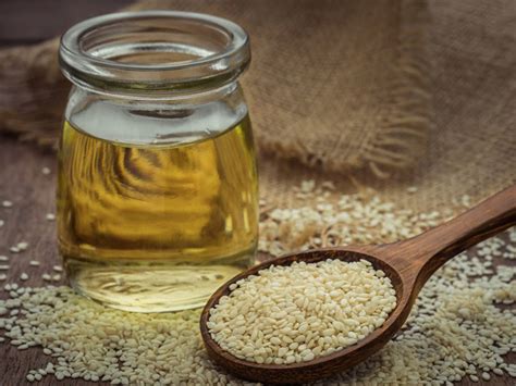 Benefits of Sesame Oil – NatureMills