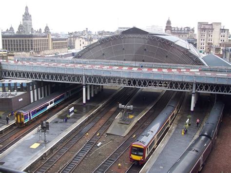 Queen Street Station High level © Thomas Nugent :: Geograph Britain and Ireland
