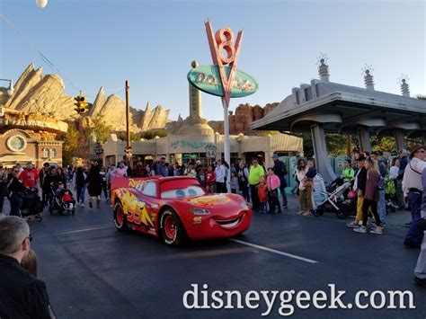 Lightning McQueen Cruising Route 66 in Cars Land - The Geek's Blog ...