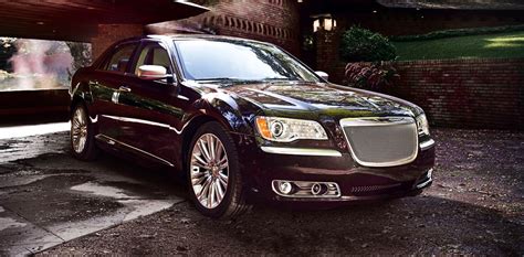 2012 Chrysler 300 Review, Specs, Pictures, Price & MPG