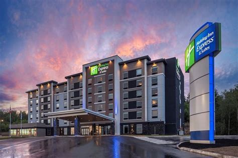 Holiday Inn Express & Suites - Moncton - UPDATED 2018 Prices, Reviews & Photos (New Brunswick ...