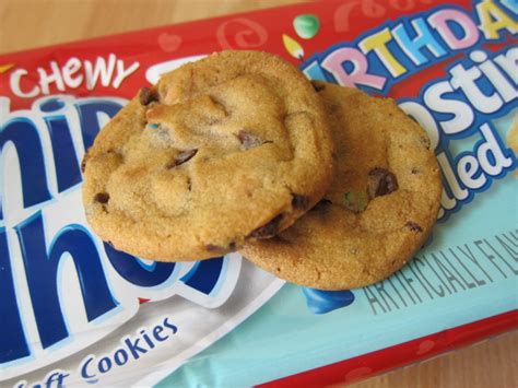 Review: Nabisco - Birthday Frosting Filled Chips Ahoy Cookies | Brand ...