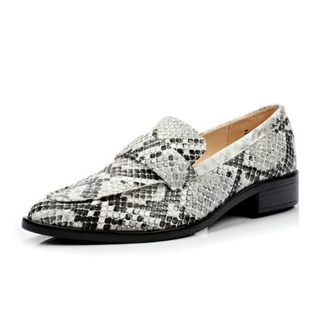 Comfortable Office Shoes For Women - A Slew Of The Best Options! | Office shoes for women ...