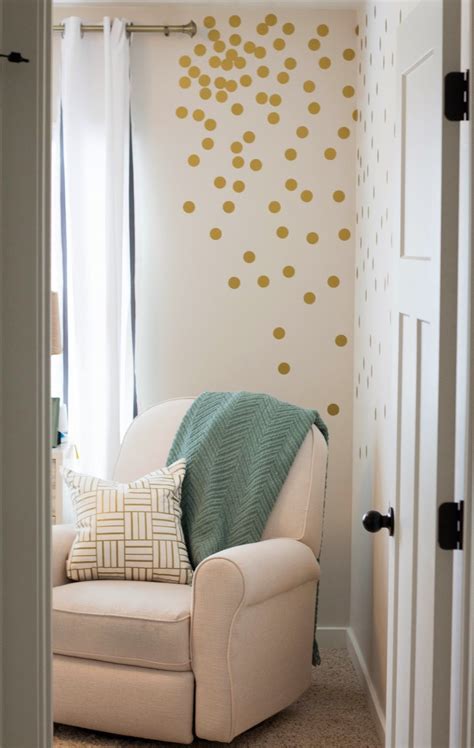 8 Fun and Easy Ways to Use Polka Dot Wall Decals