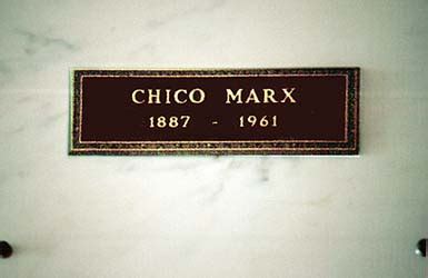 Chico Marx's grave (photo)