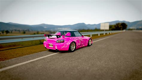 I have been building cars in fh2 and 5 recently. Rate my photos (tips ...