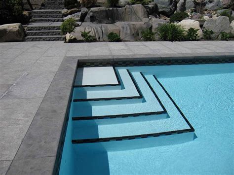 Swimming-pool-steps-Pet051 - Azuro Concepts